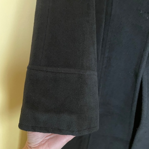 Women's WOOL coat (made in CANADA) - Picture 10 of 15